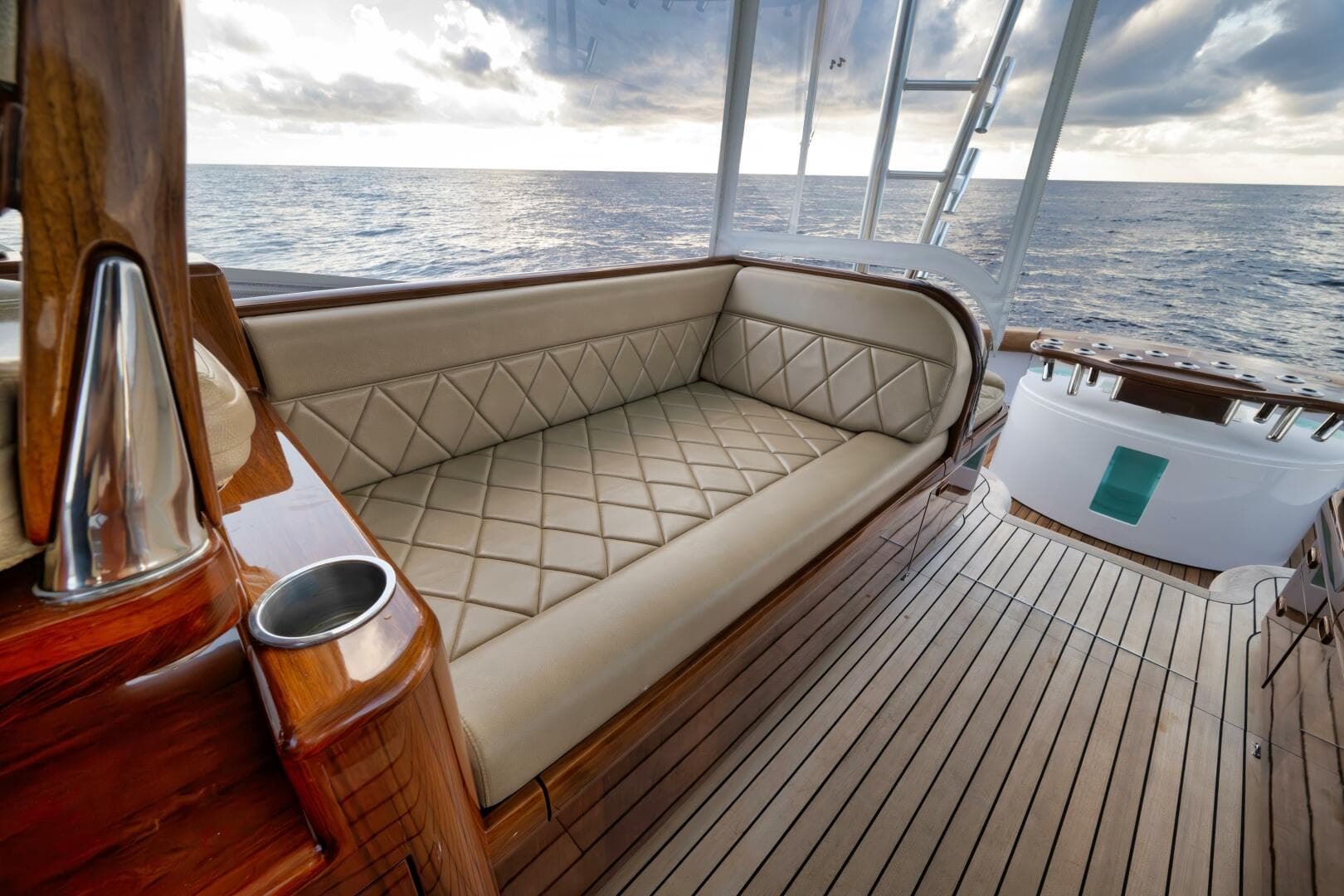 2019 Winter Custom Yachts 46 Walkaround — photo 47