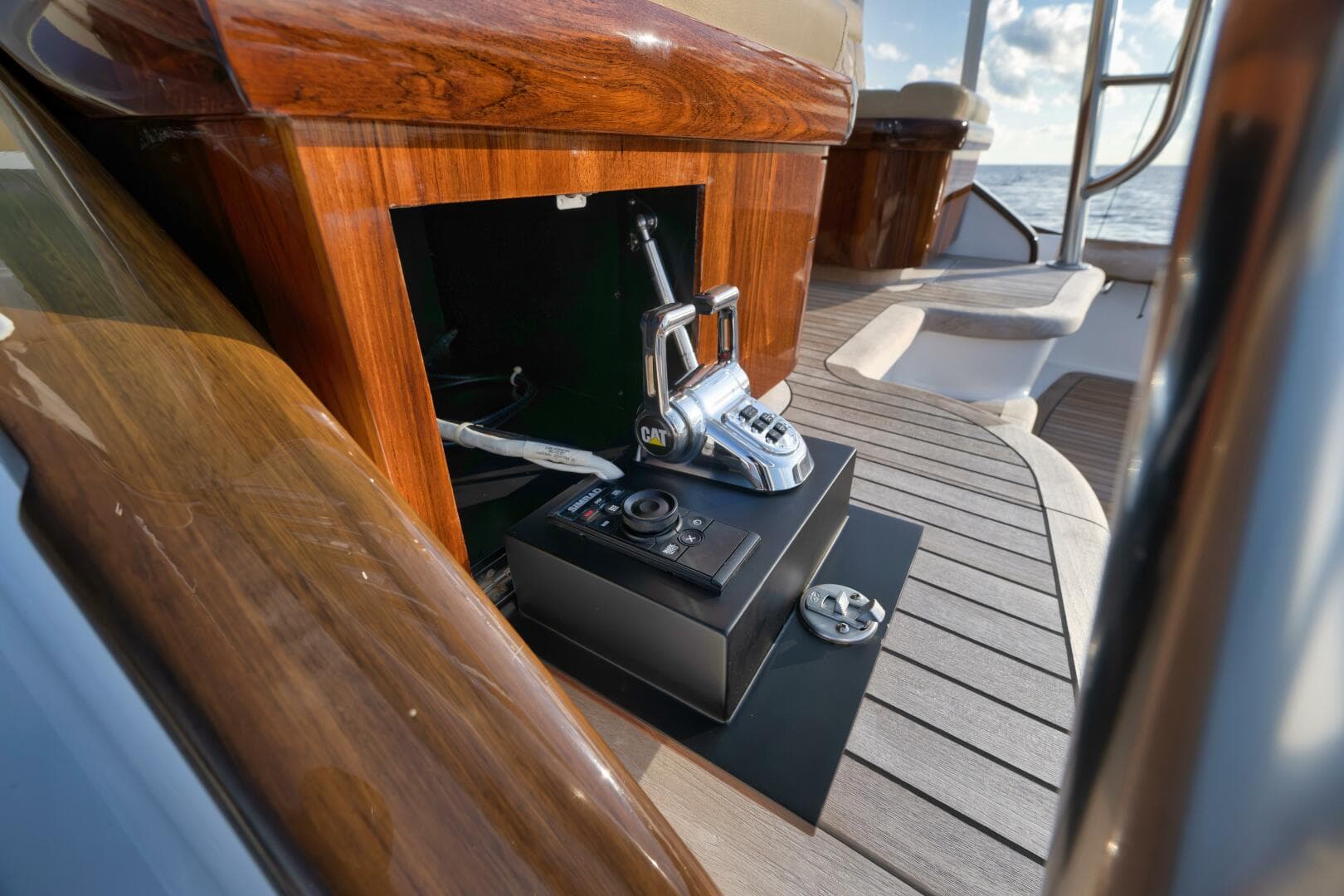 2019 Winter Custom Yachts 46 Walkaround — photo 73