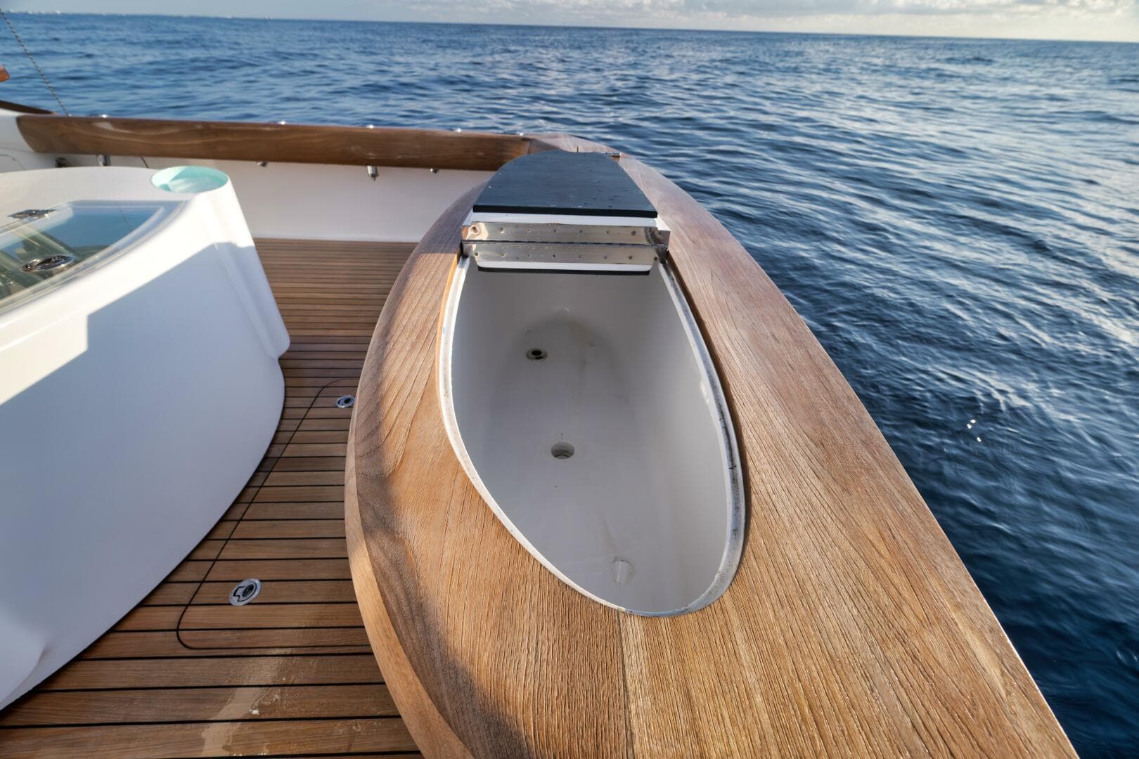 2019 Winter Custom Yachts 46 Walkaround — photo 86