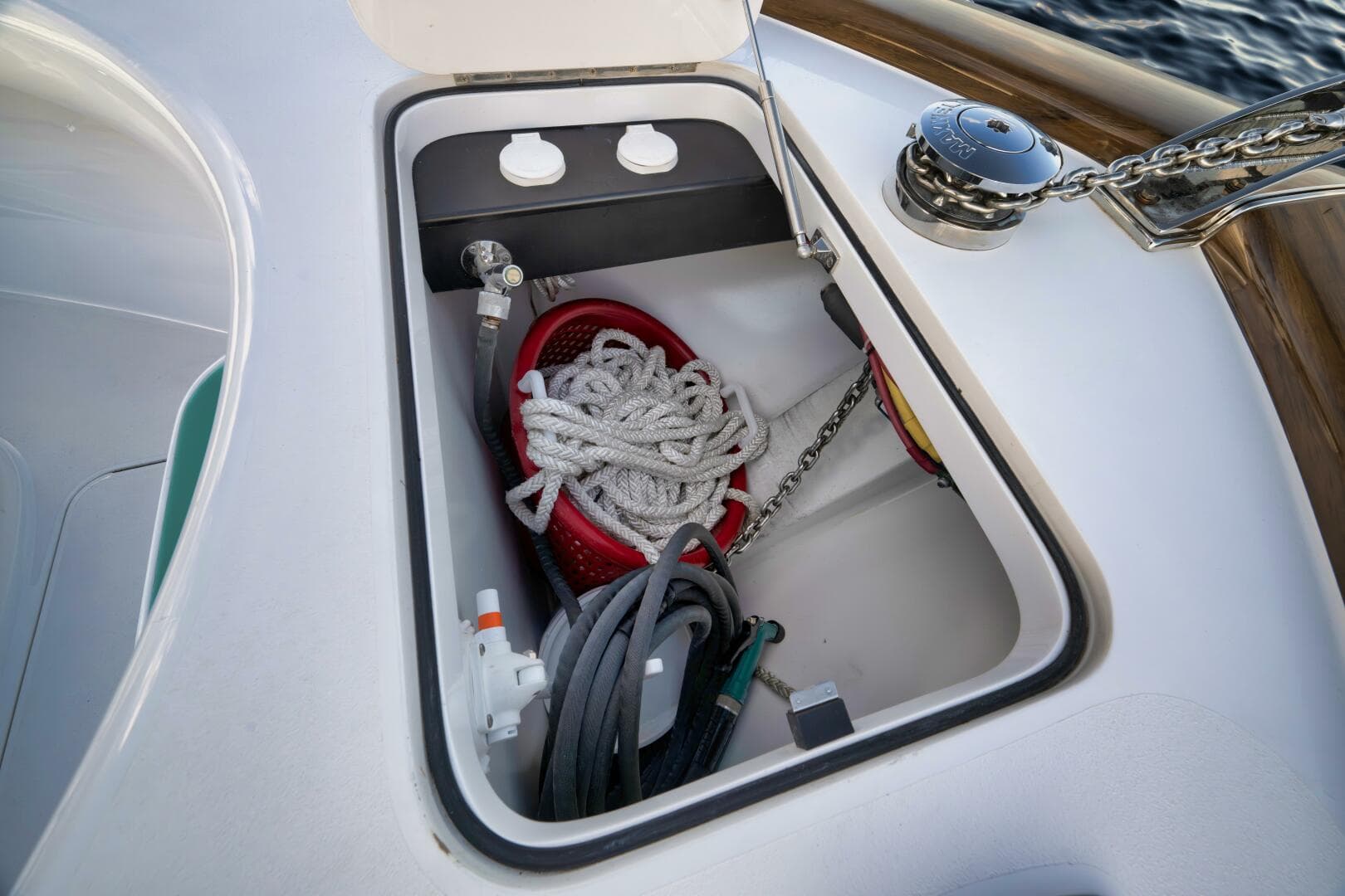 2019 Winter Custom Yachts 46 Walkaround — photo 26