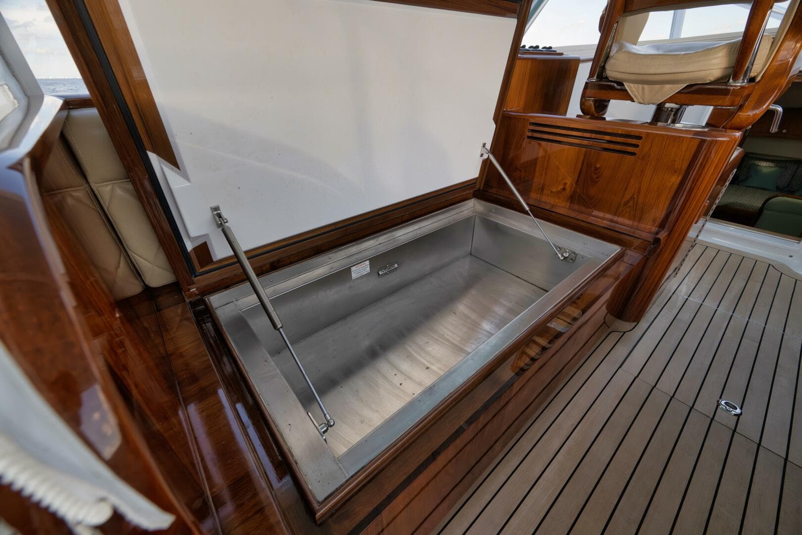 2019 Winter Custom Yachts 46 Walkaround — photo 52
