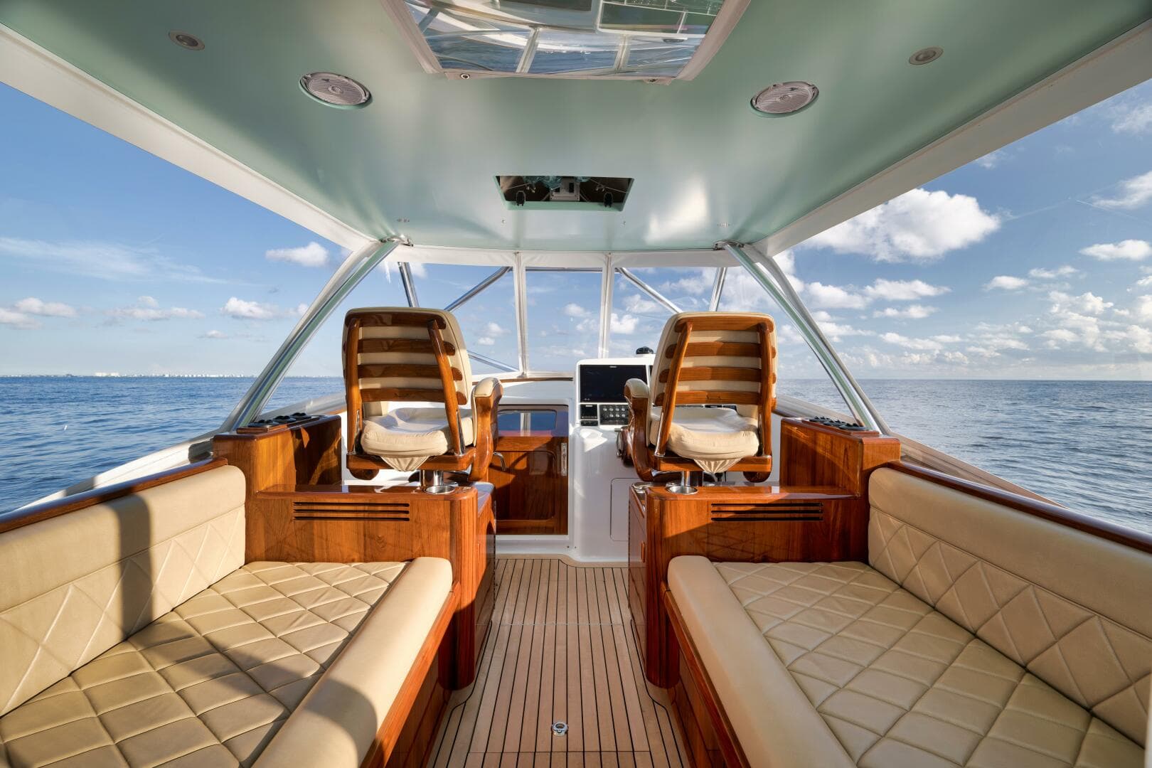 2019 Winter Custom Yachts 46 Walkaround — photo 54