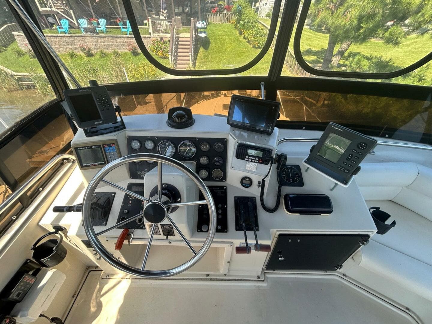 1990 Silverton 34 Convertible — photo 13