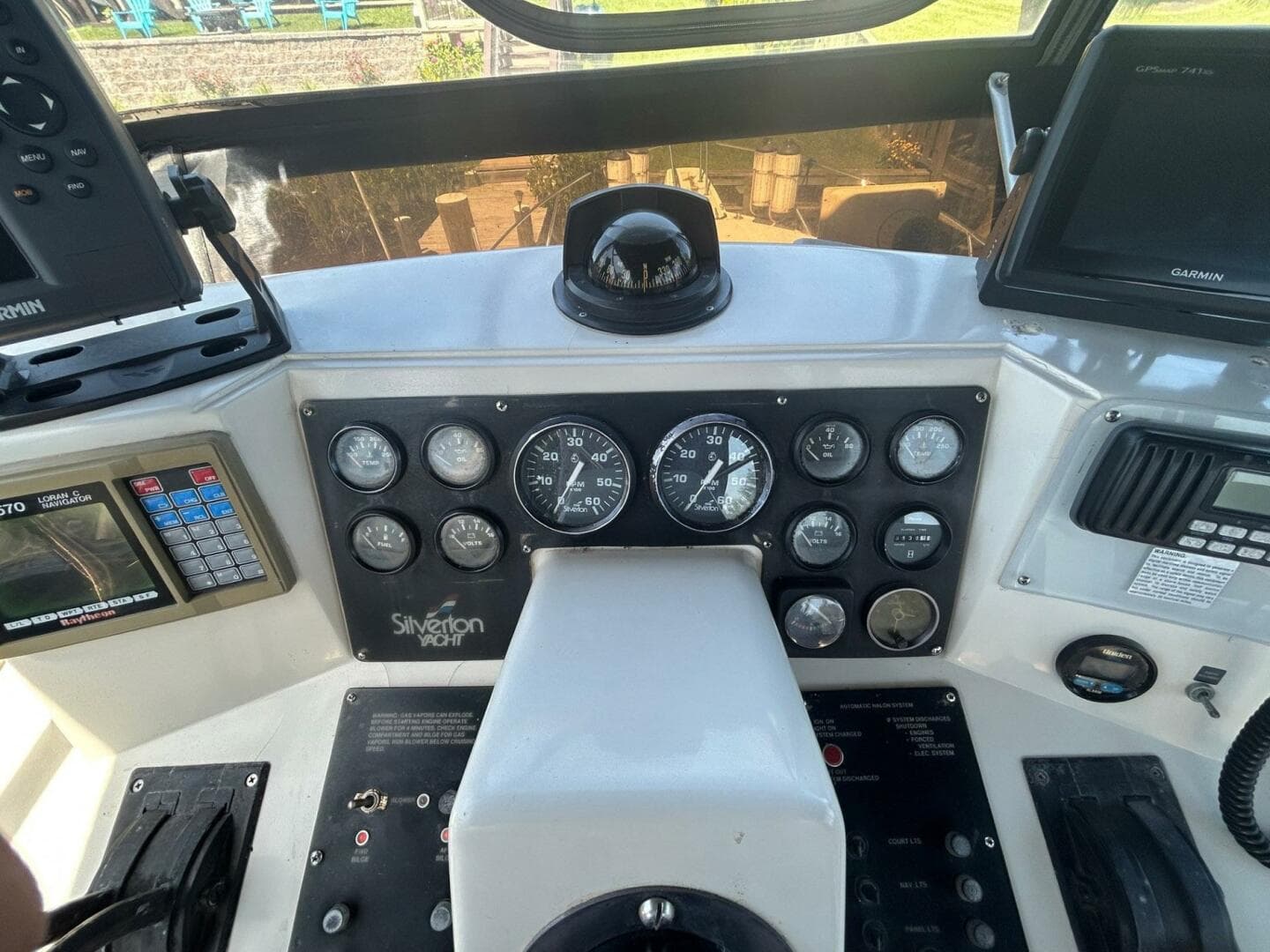 1990 Silverton 34 Convertible — photo 15