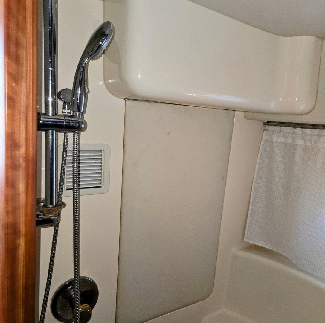 2003 Silverton 392 Aft Cabin — photo 16