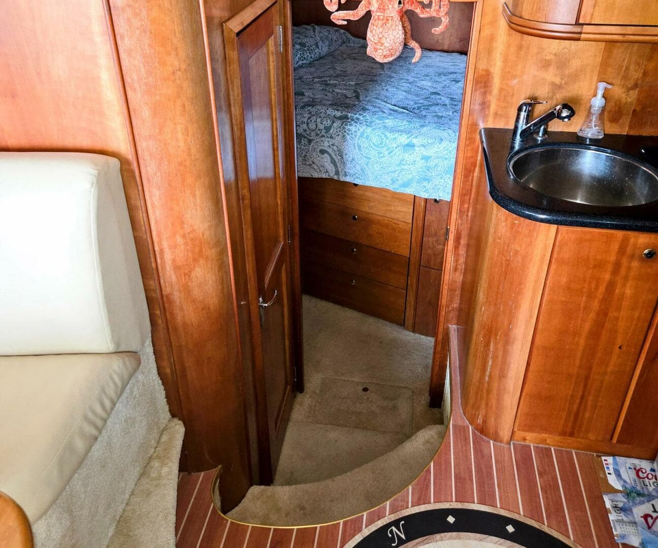 2003 Silverton 392 Aft Cabin — photo 11