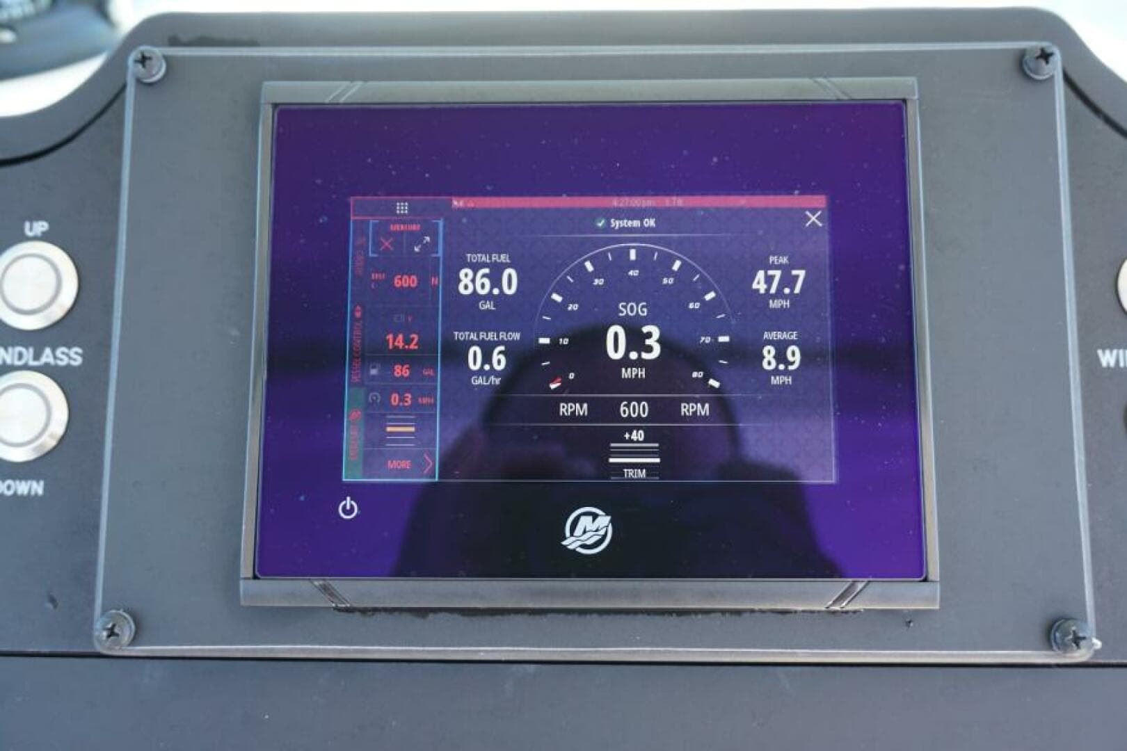 2022 Everglades 253 Center Console — photo 13