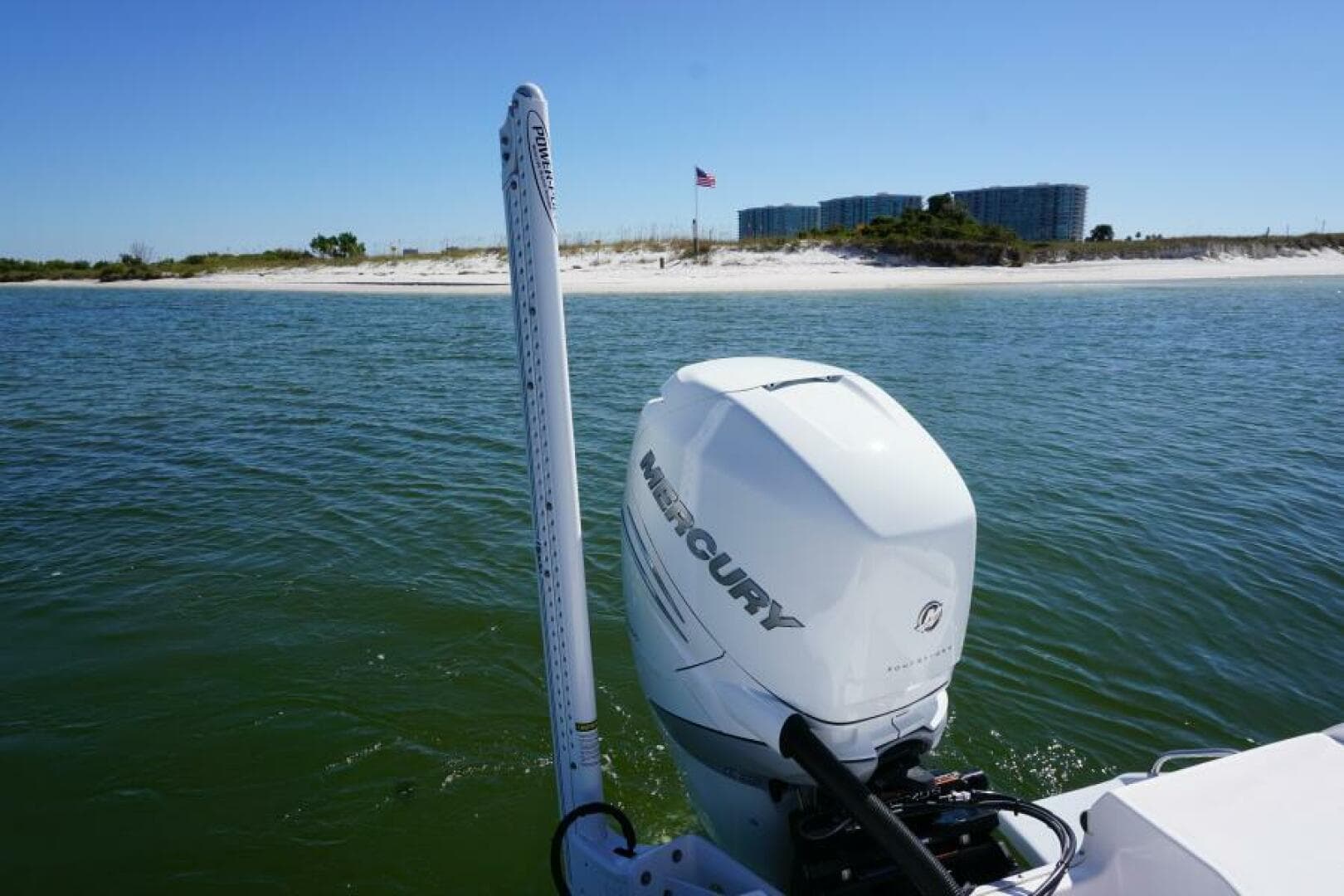 2022 Everglades 253 Center Console — photo 23