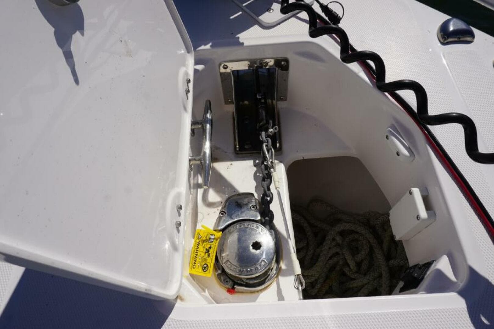 2022 Everglades 253 Center Console — photo 22