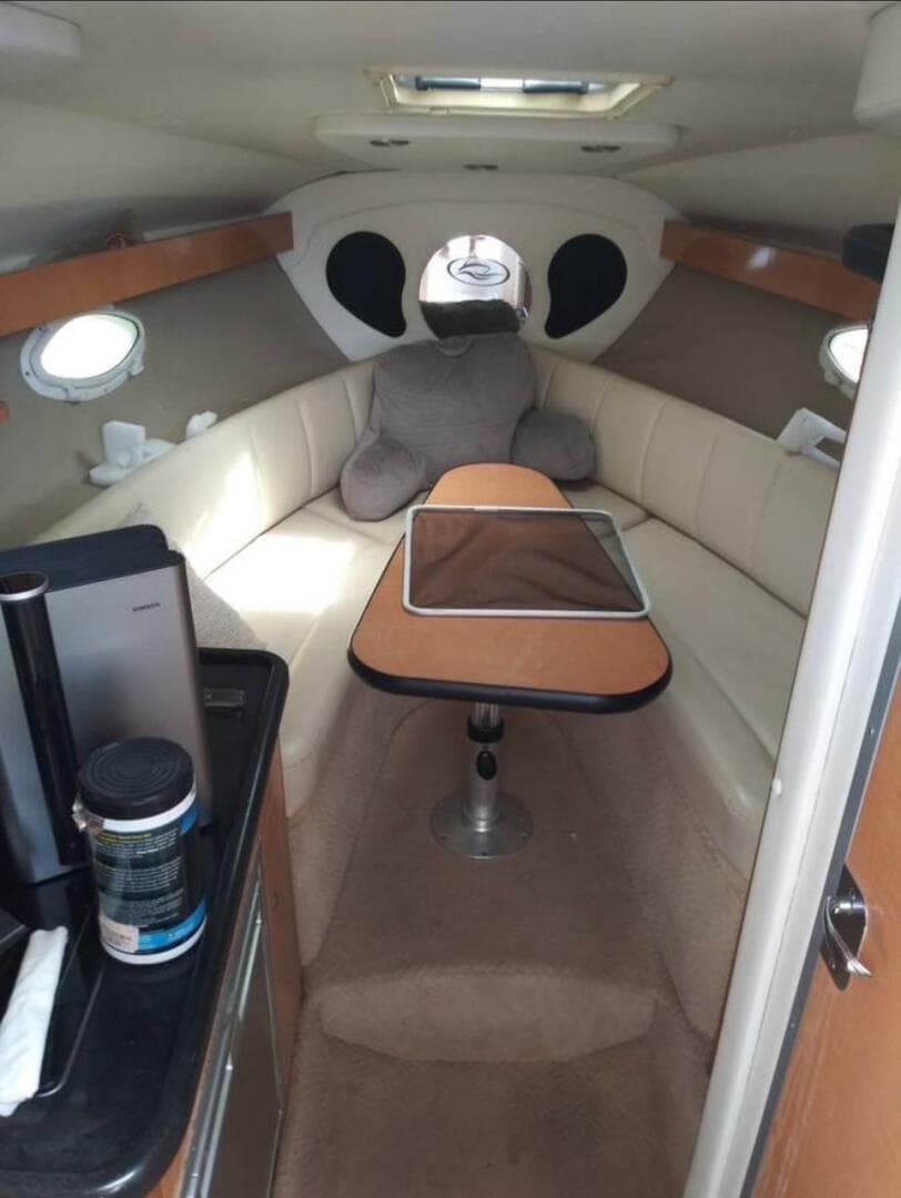 2009 Rinker 280 Express Cruiser — photo 7