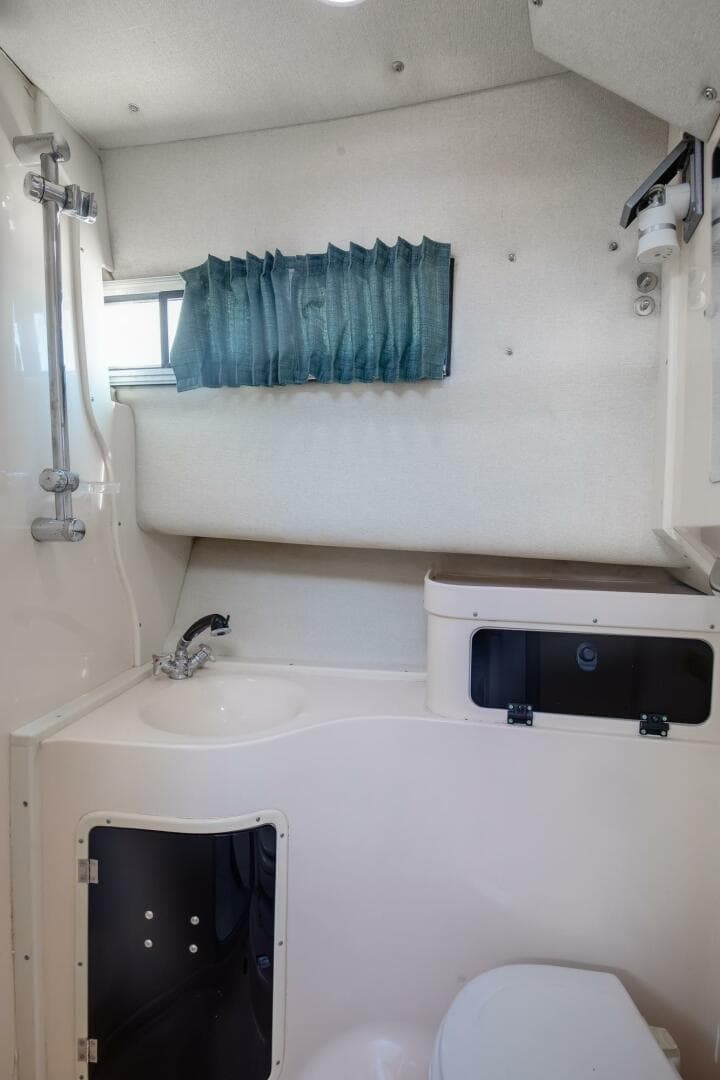 1997 Grady-White Marlin 300 — photo 9