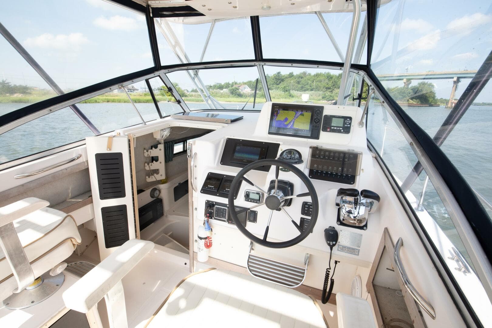 1997 Grady-White Marlin 300 — photo 6