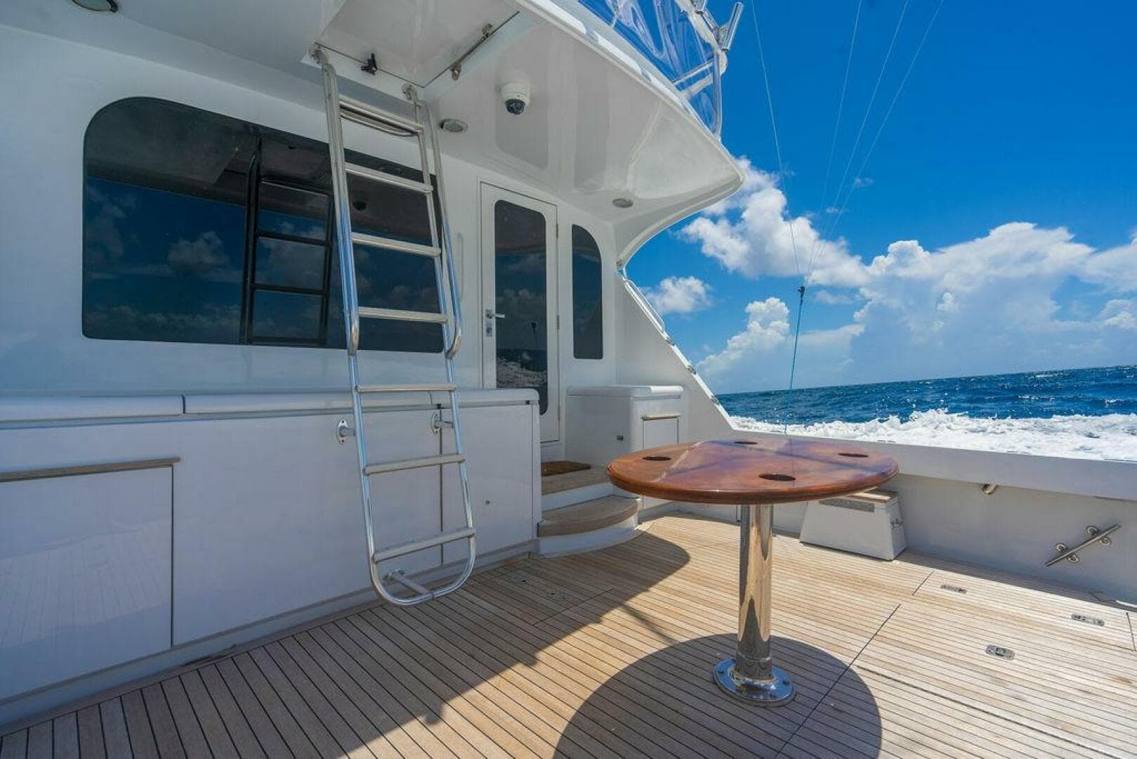 2005 Hatteras Enclosed Bridge — photo 8