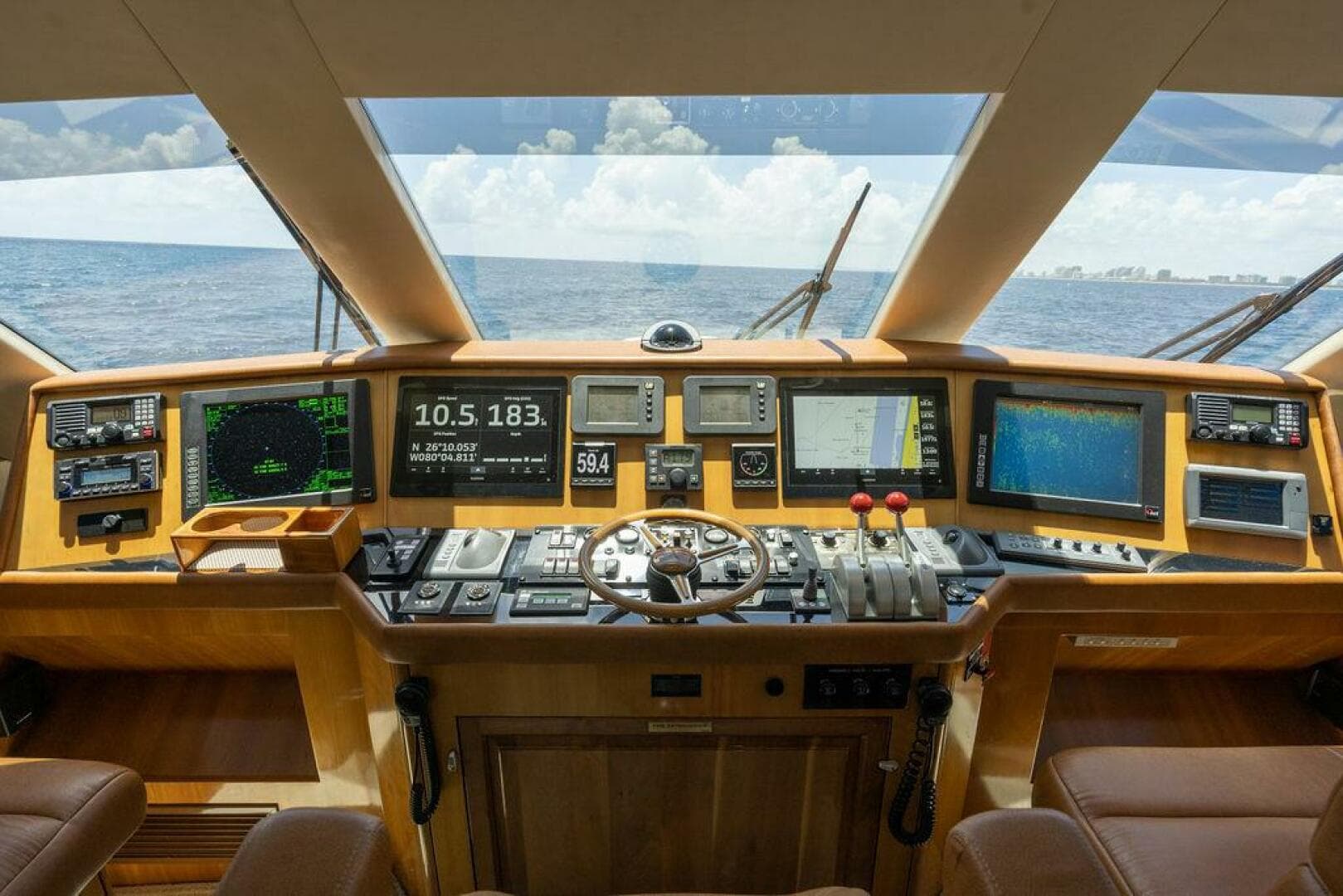 2005 Hatteras Enclosed Bridge — photo 19