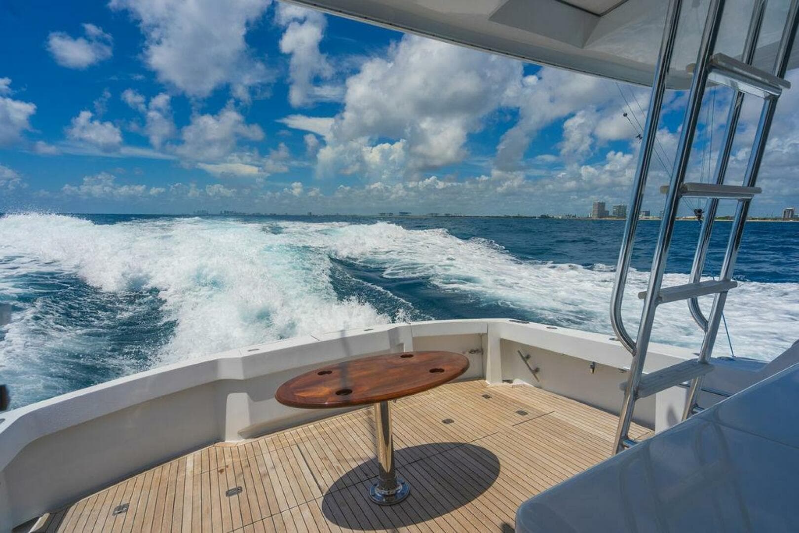 2005 Hatteras Enclosed Bridge — photo 7