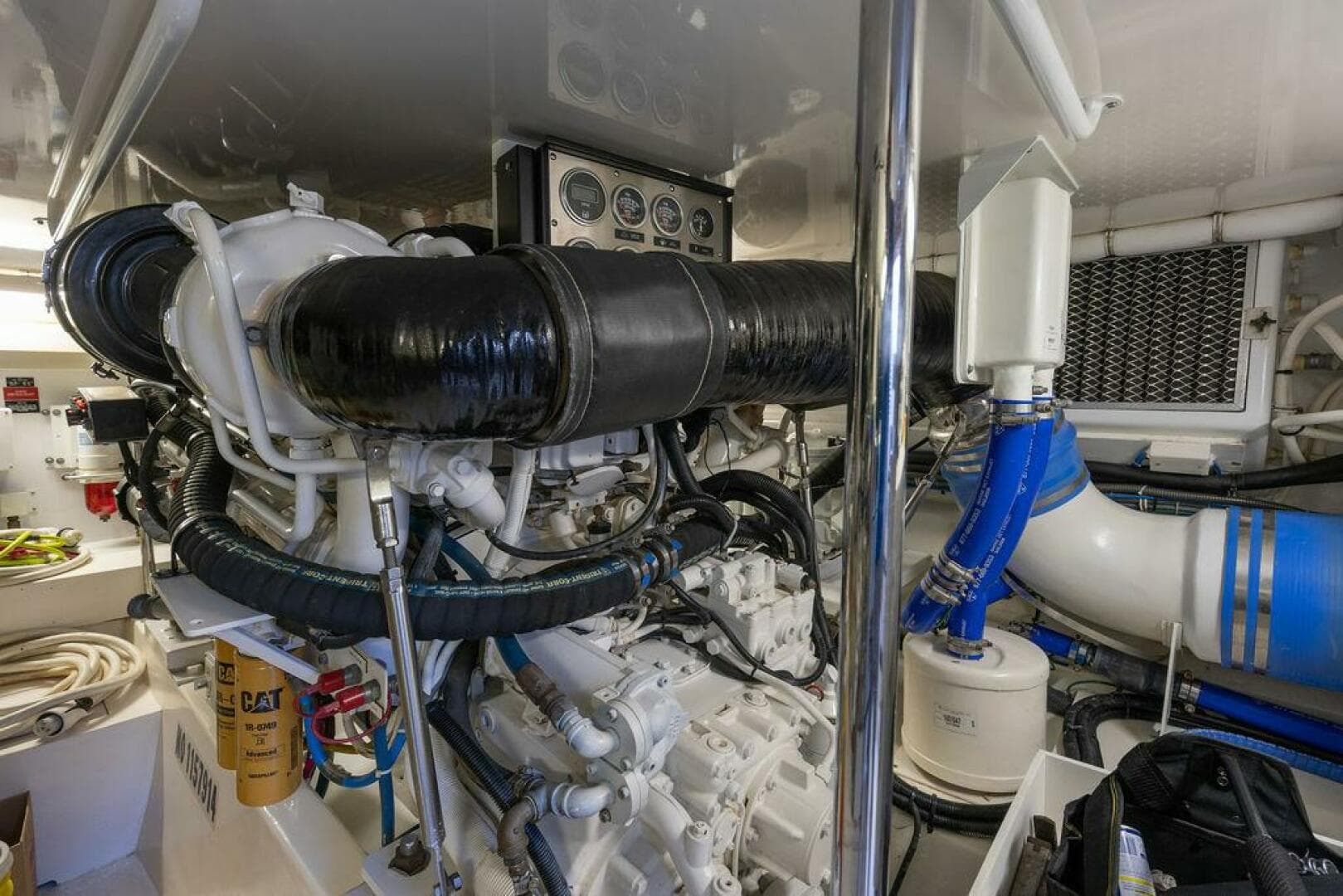 2005 Hatteras Enclosed Bridge — photo 30