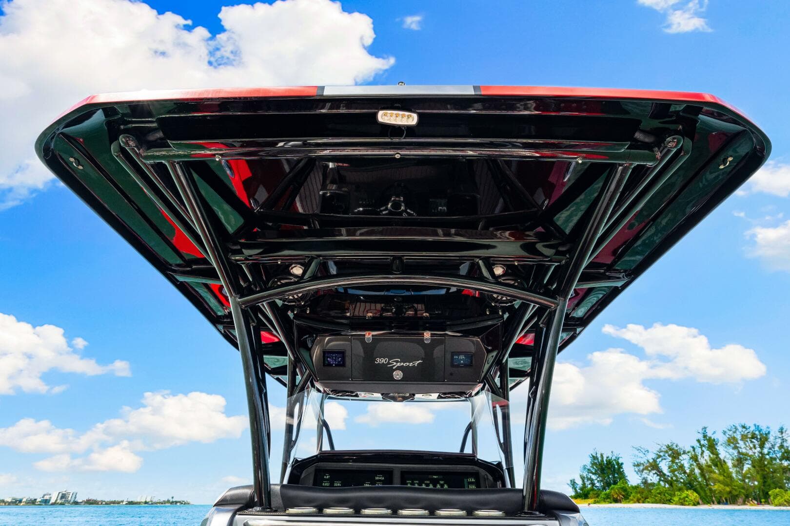 2022 Nor-Tech 390 SS — photo 9