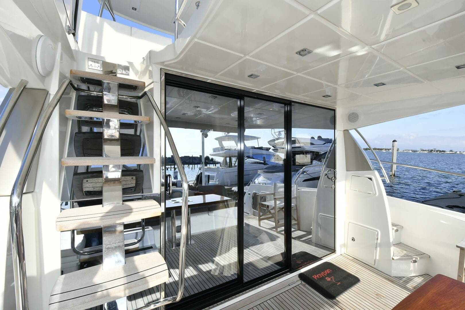 2018 Prestige 560 Fly — photo 6