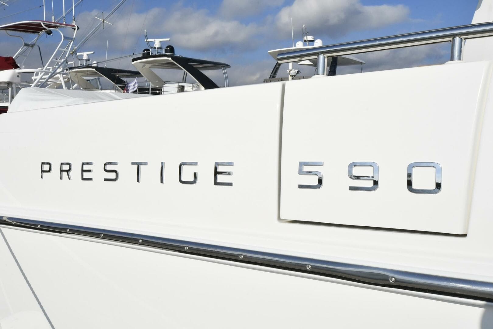 2018 Prestige 560 Fly — photo 78