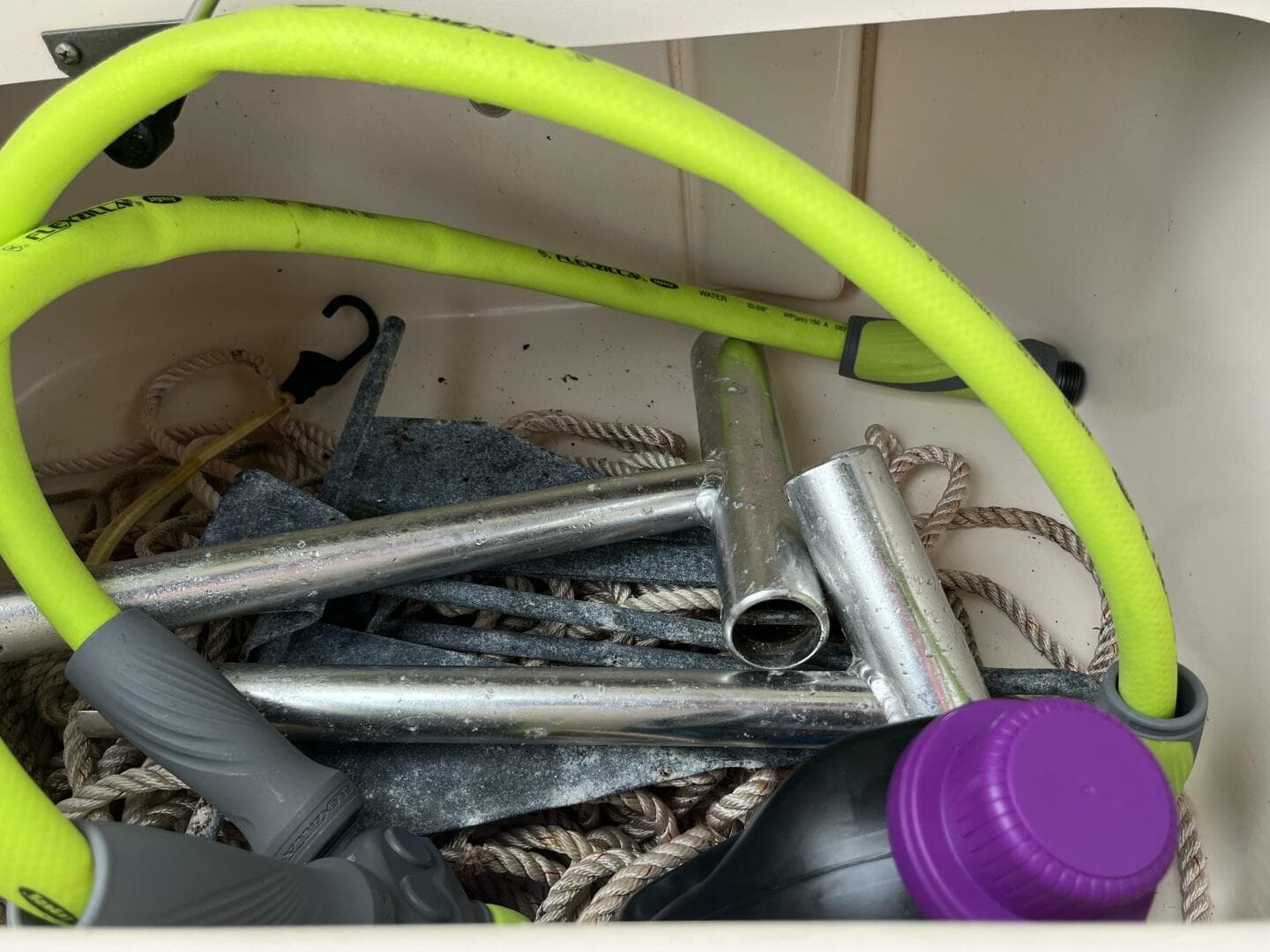 2004 Grady-White Gulfstream 232 — photo 37