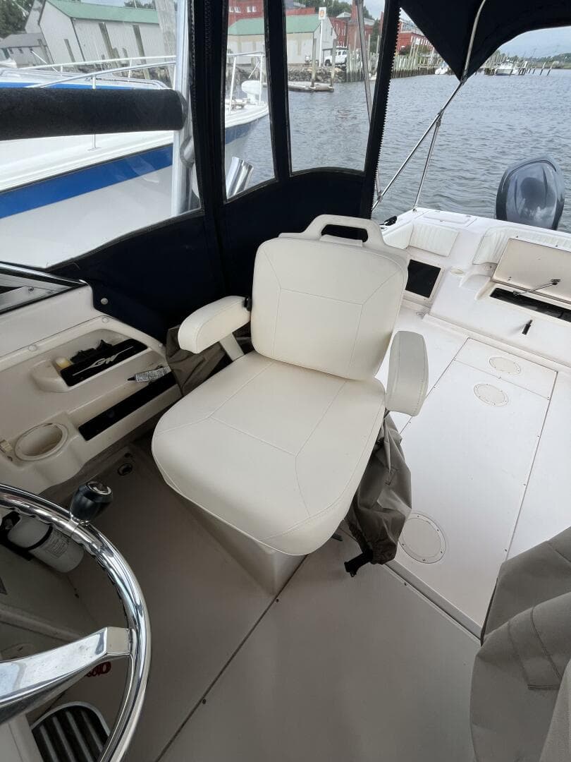 2004 Grady-White Gulfstream 232 — photo 18