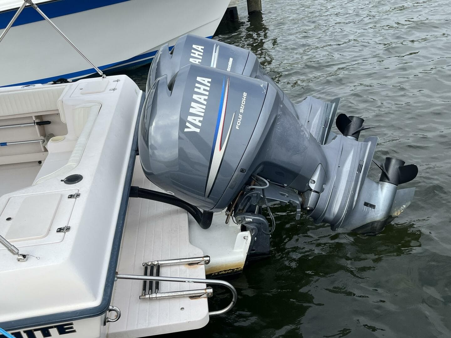 2004 Grady-White Gulfstream 232 — photo 6