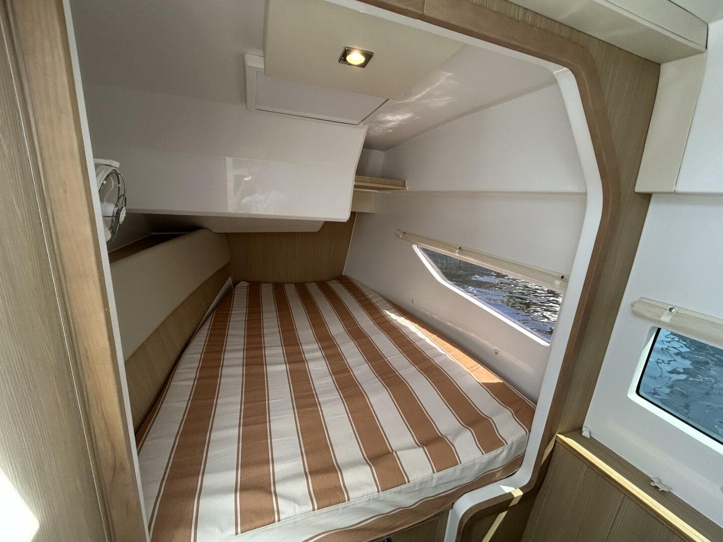 2020 Aquila 36 Sport — photo 18