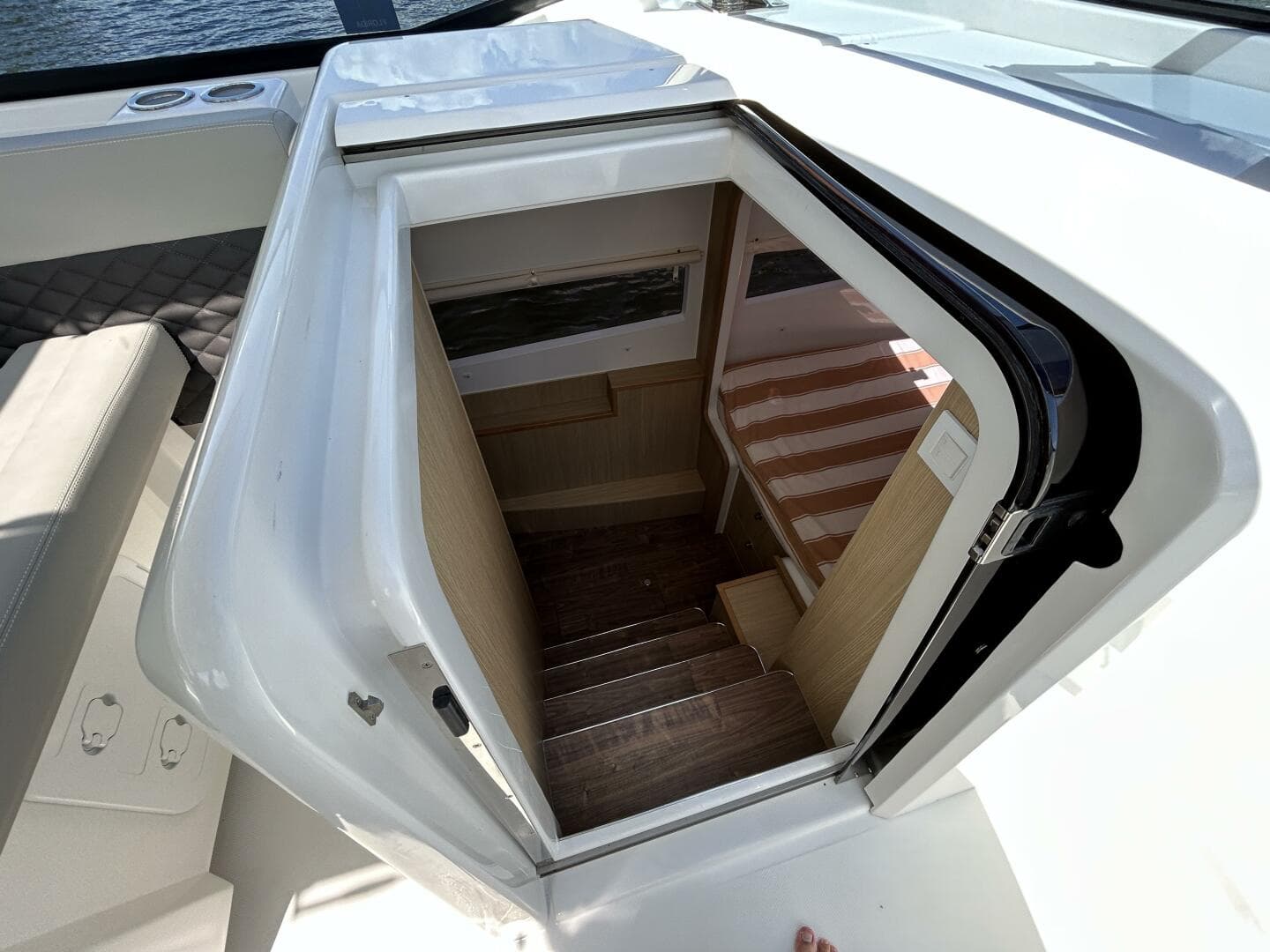 2020 Aquila 36 Sport — photo 12