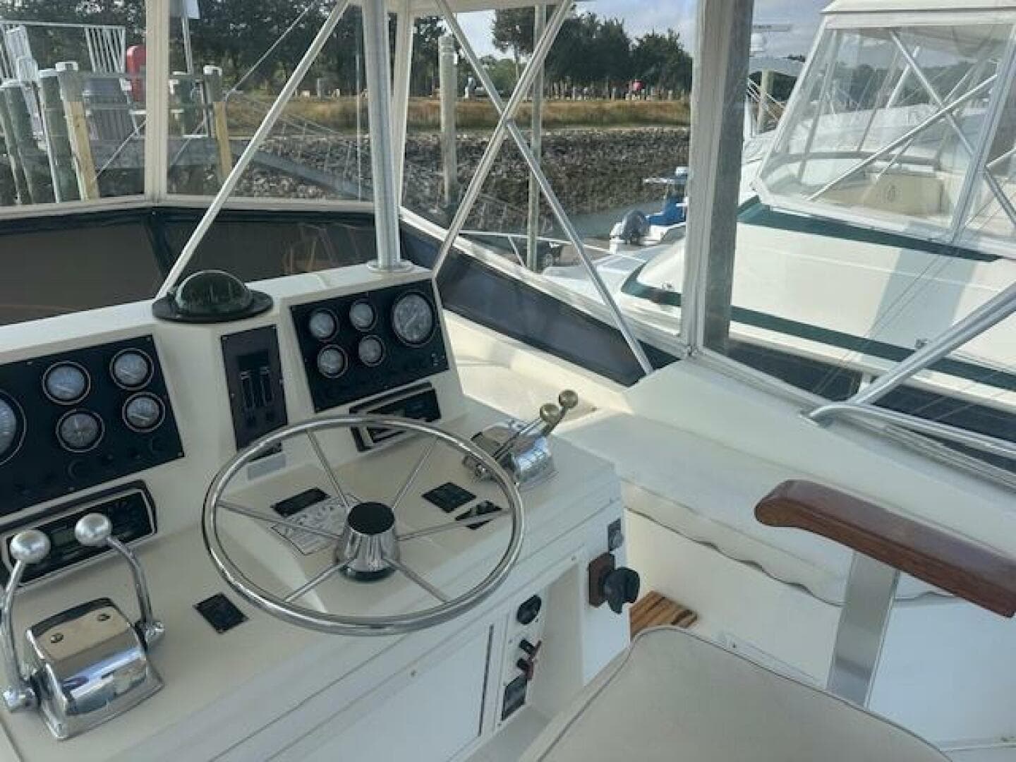 1988 Viking 45 Convertible — photo 27