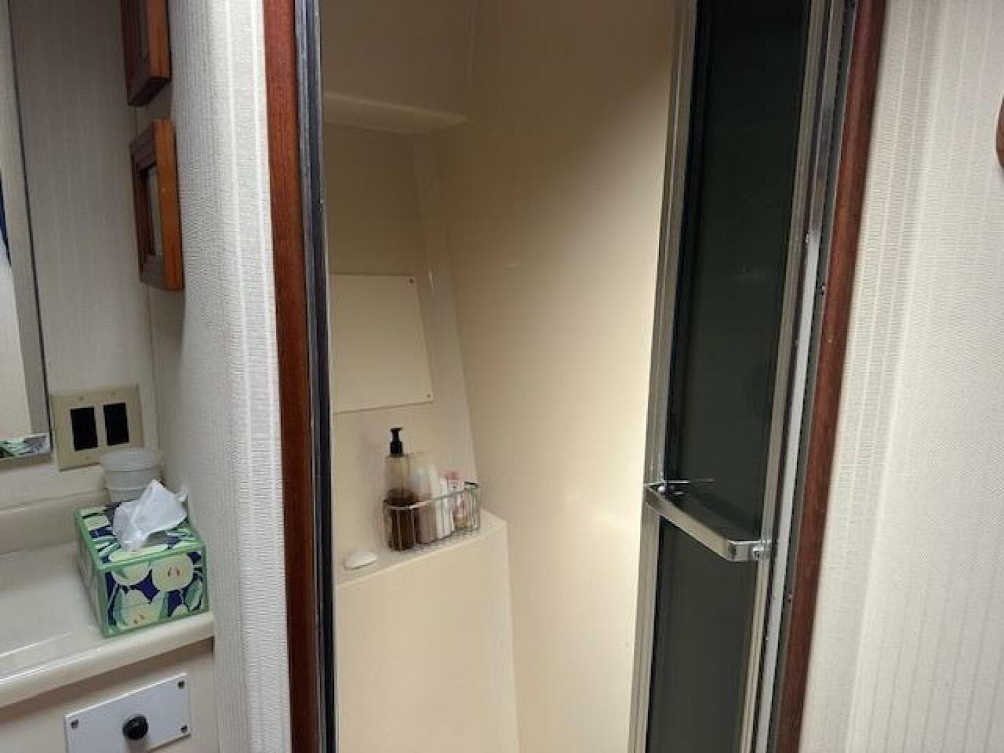 1988 Viking 45 Convertible — photo 23