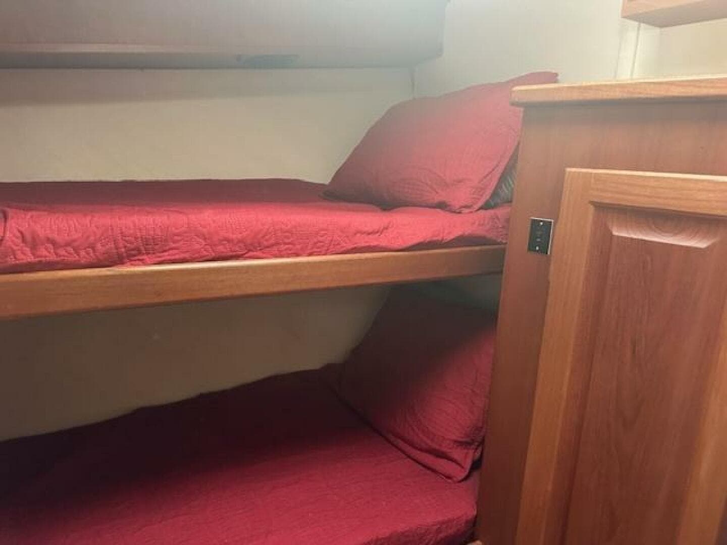 1988 Viking 45 Convertible — photo 18