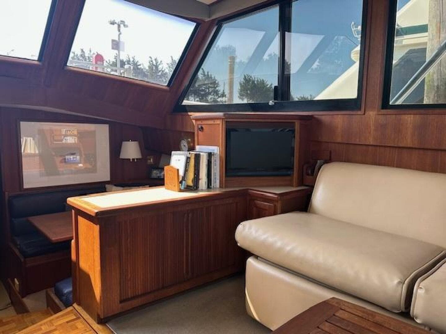 1988 Viking 45 Convertible — photo 14