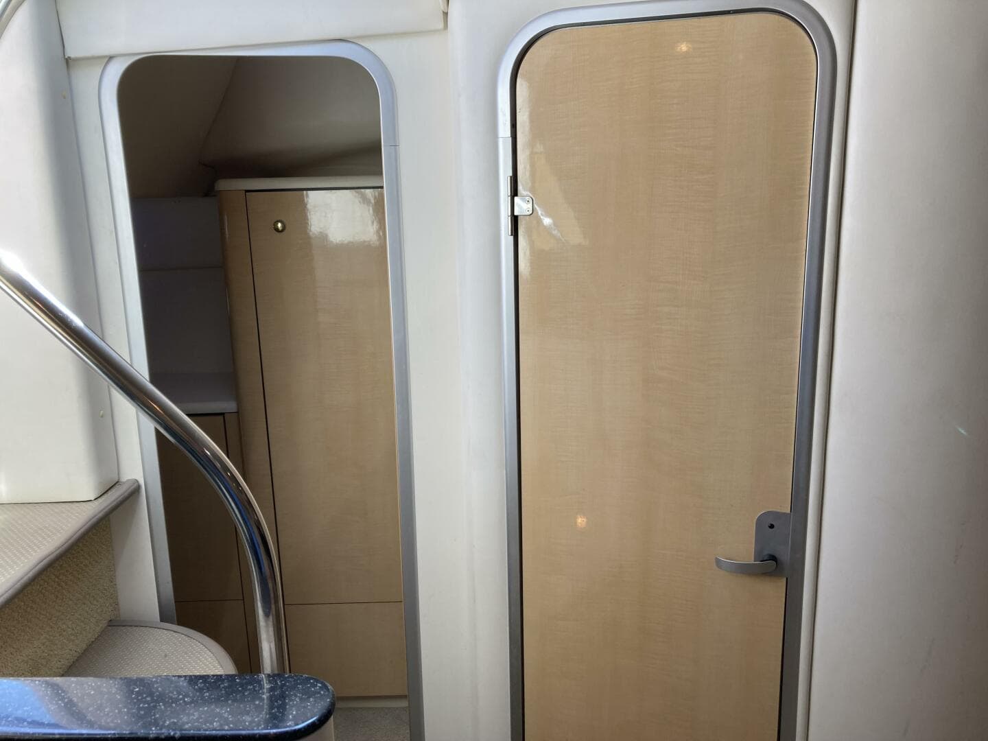 2000 Maxum 3500 SCR — photo 16