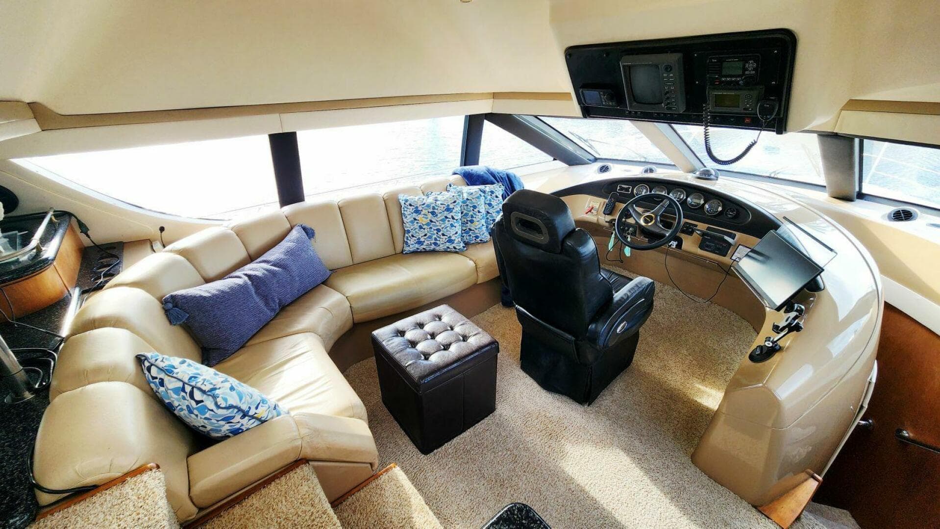 1999 Carver 530 Voyager Pilothouse — photo 28