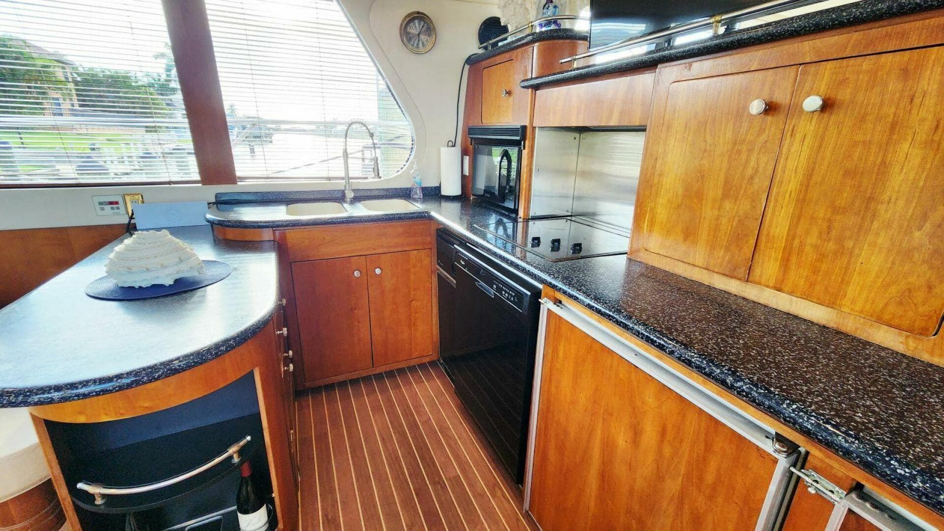 1999 Carver 530 Voyager Pilothouse — photo 18