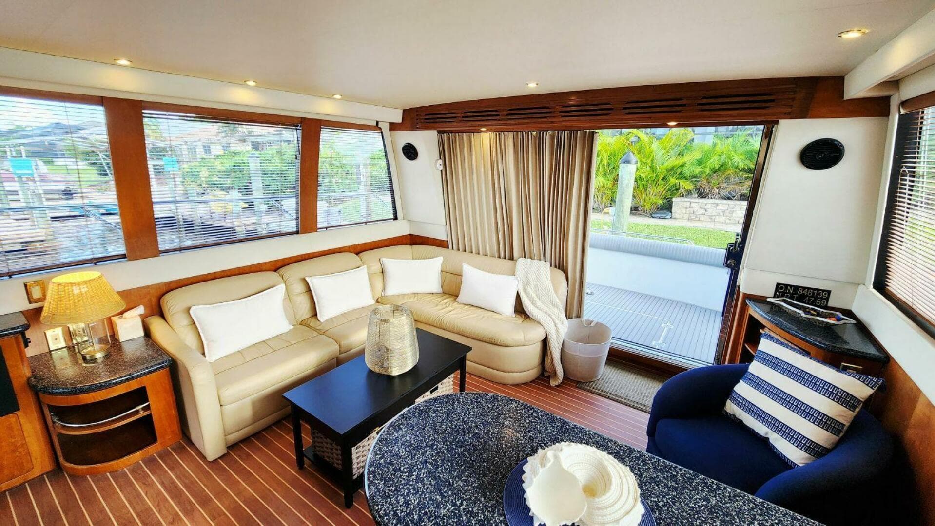 1999 Carver 530 Voyager Pilothouse — photo 13