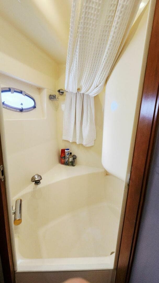 1999 Carver 530 Voyager Pilothouse — photo 49