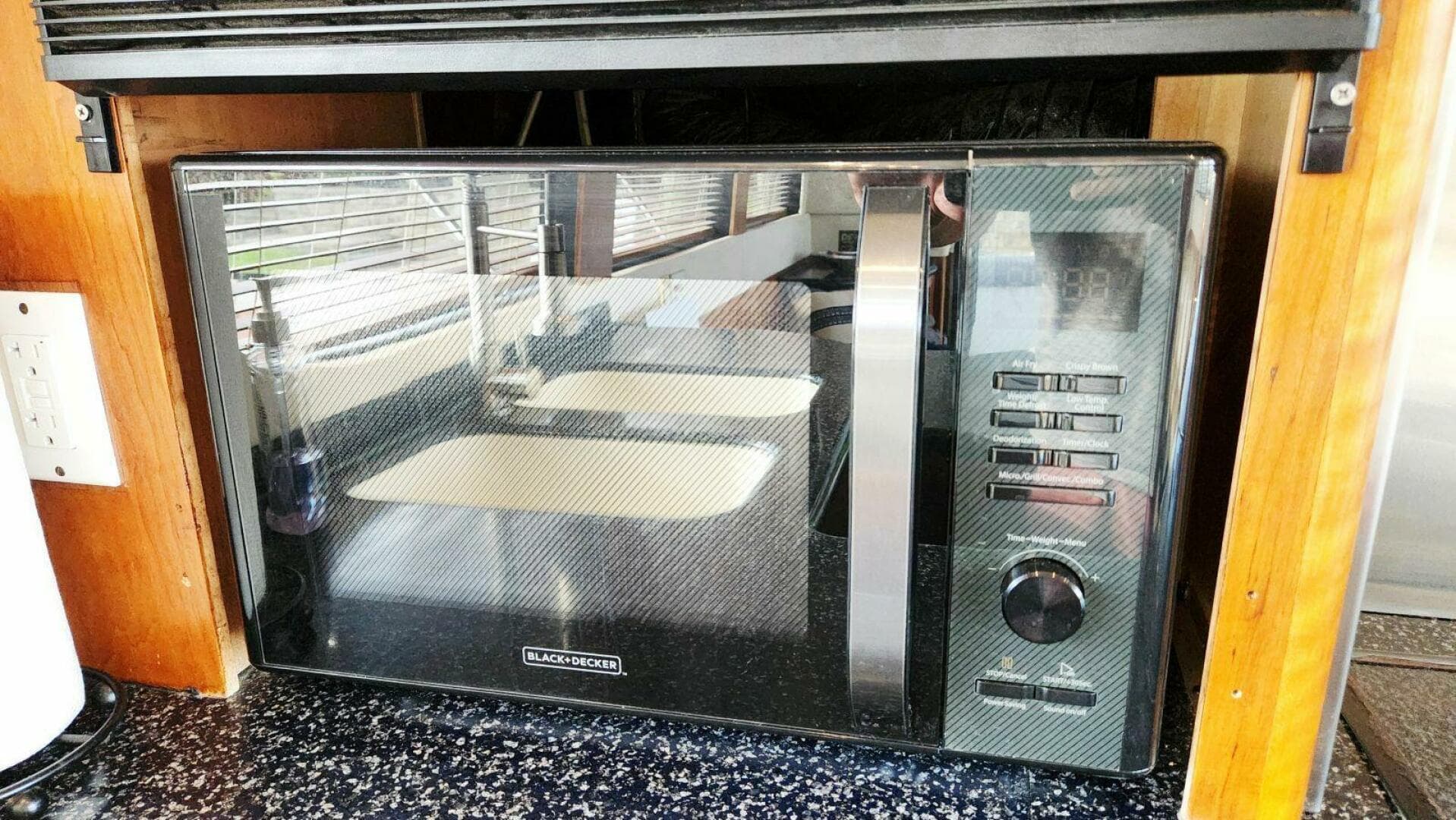 1999 Carver 530 Voyager Pilothouse — photo 21