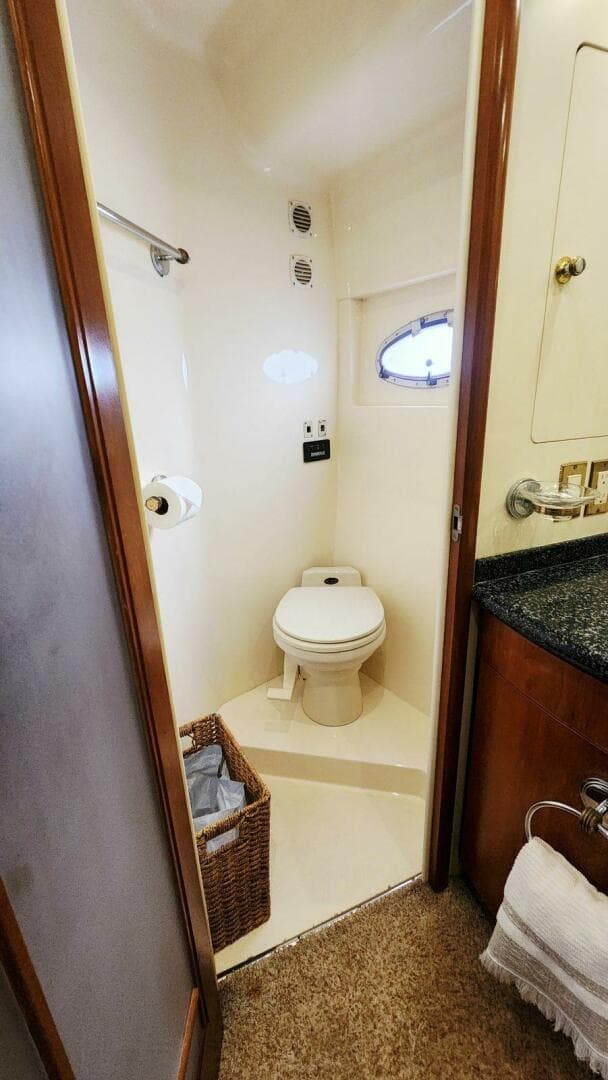 1999 Carver 530 Voyager Pilothouse — photo 48