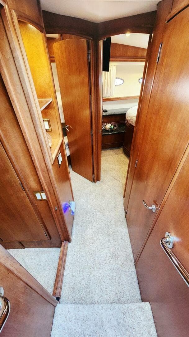 1999 Carver 530 Voyager Pilothouse — photo 39