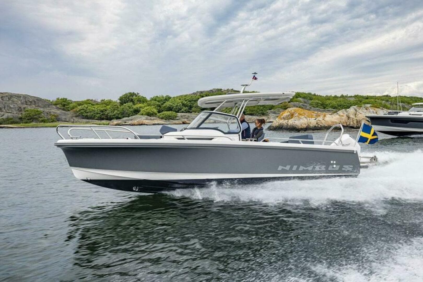 2025 Nimbus Tender 8 — photo 2