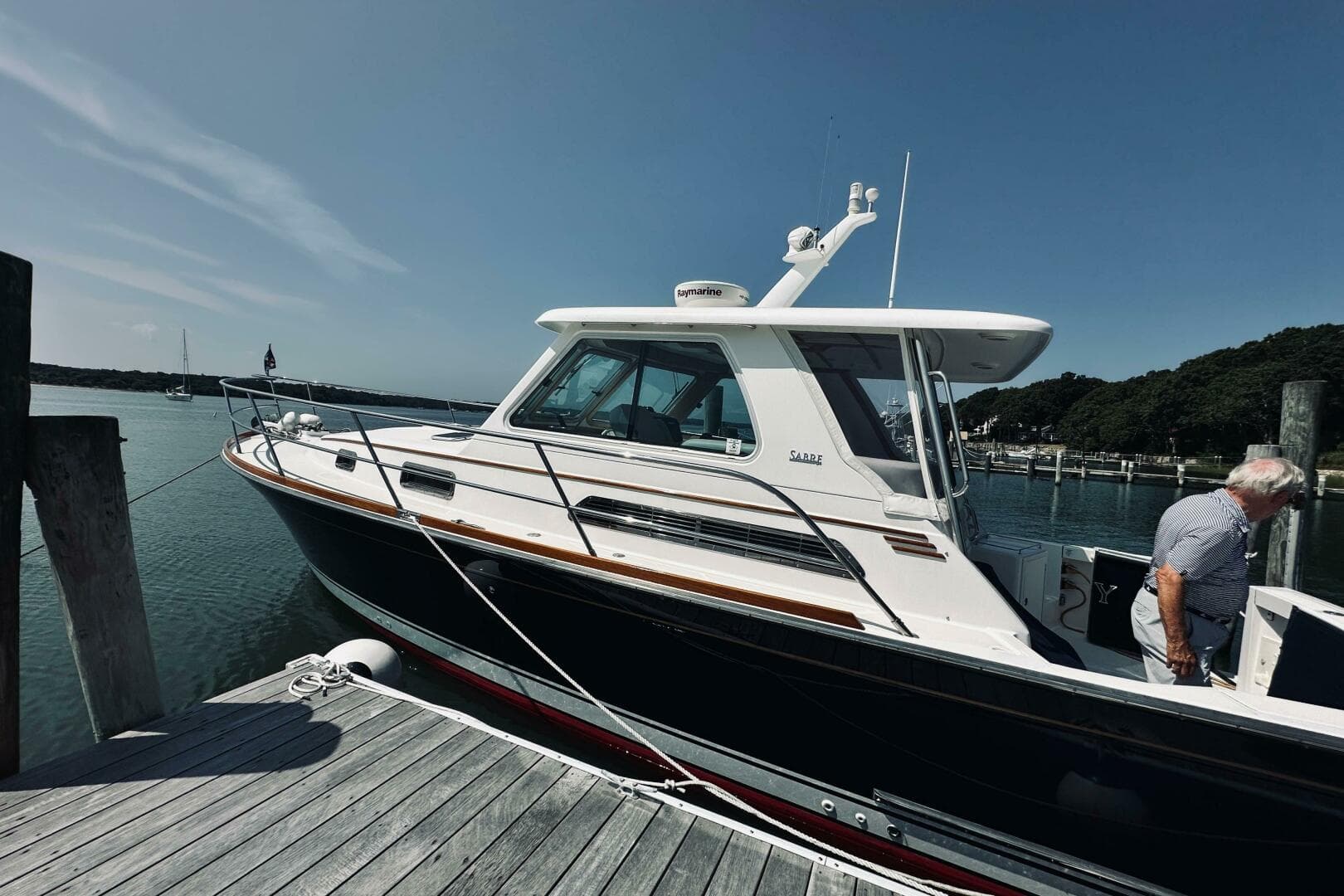 2007 Sabreline 34 Express — photo 5