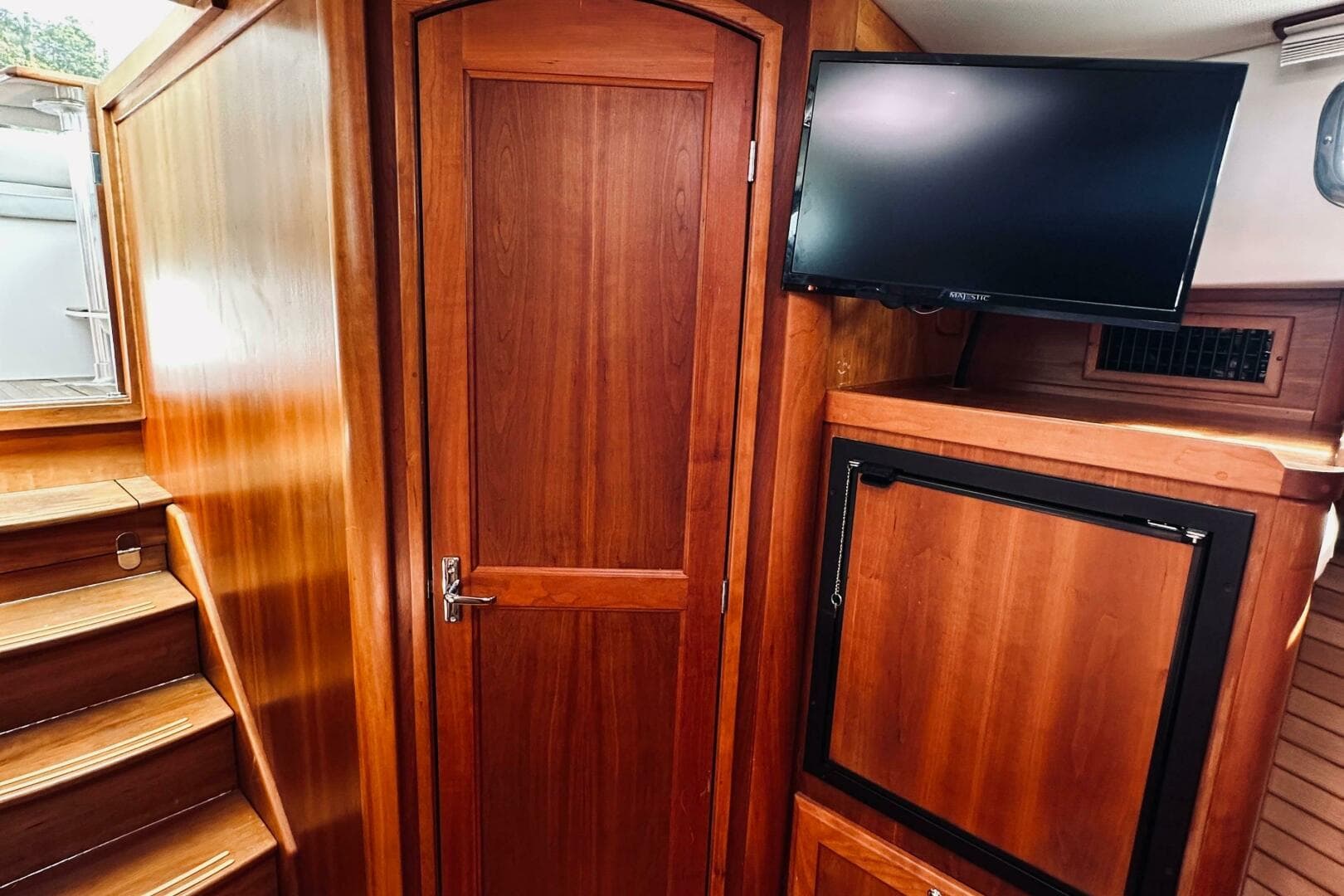 2007 Sabreline 34 Express — photo 58