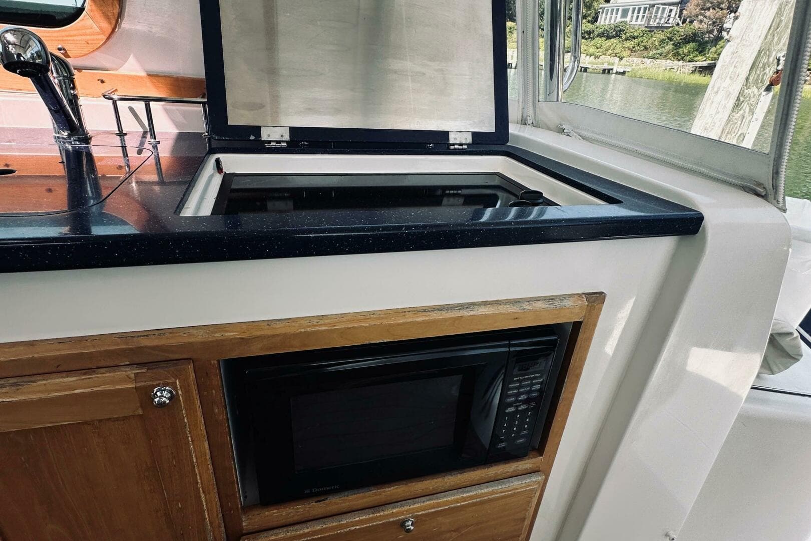 2007 Sabreline 34 Express — photo 91