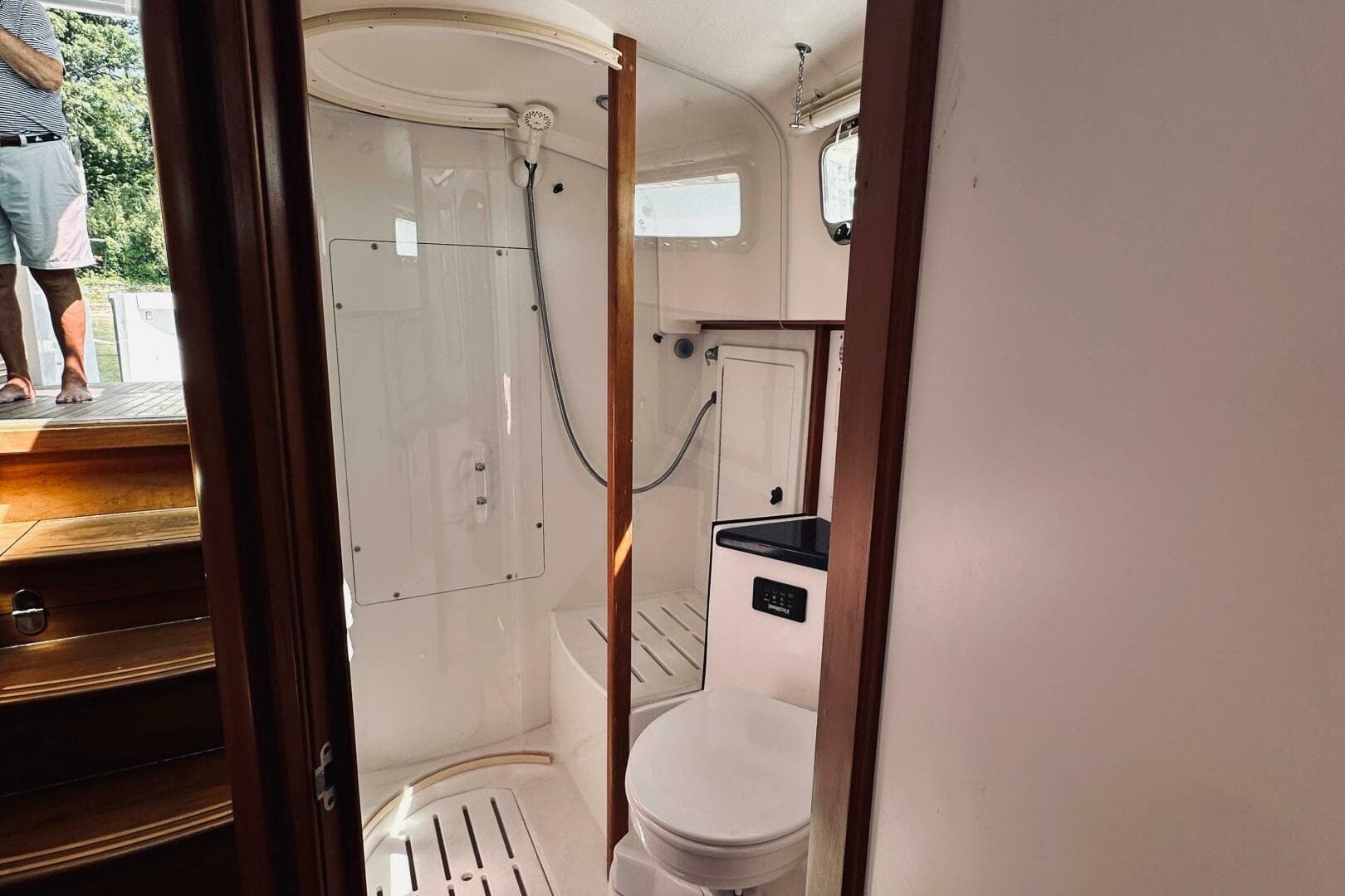 2007 Sabreline 34 Express — photo 63