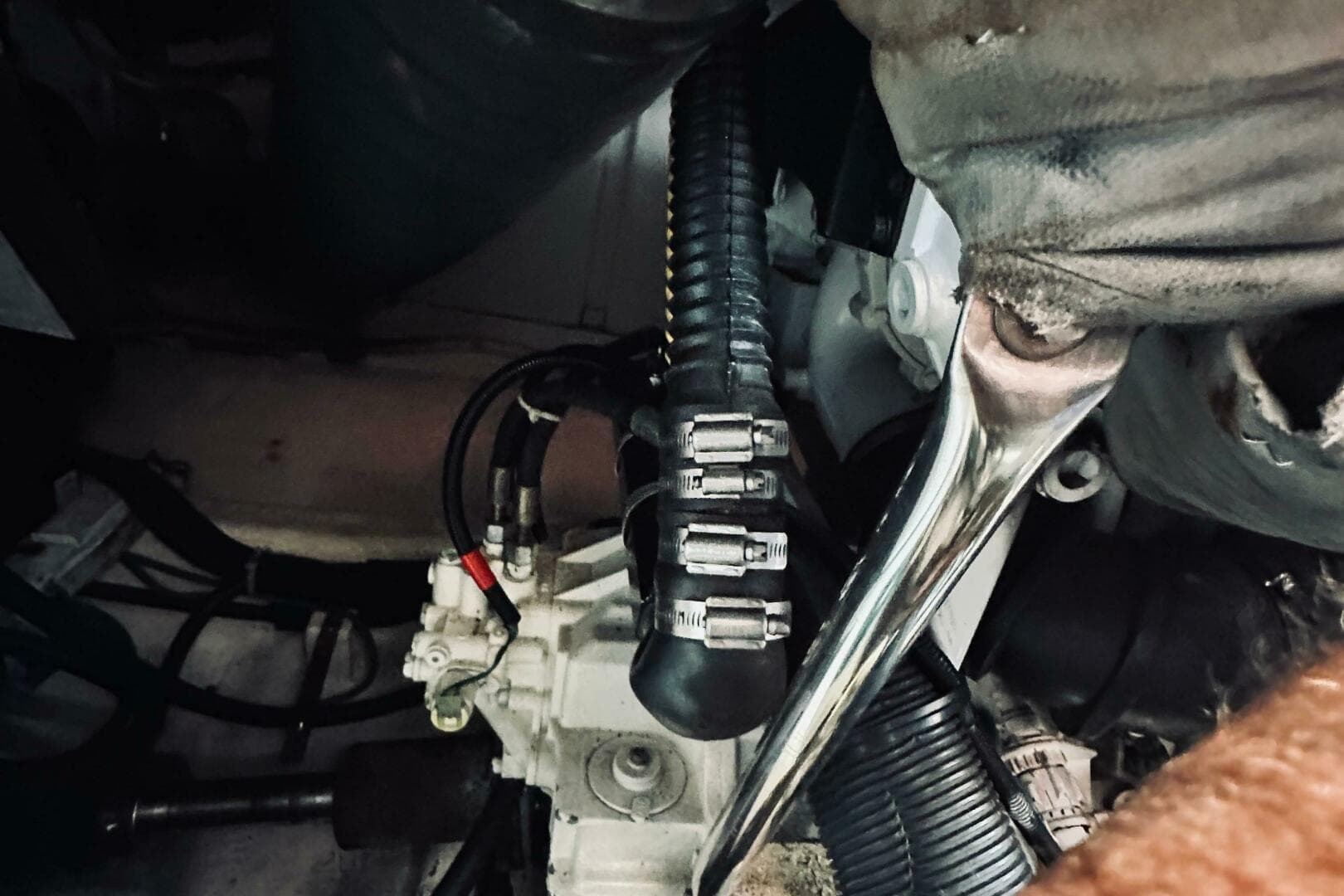 2007 Sabreline 34 Express — photo 81