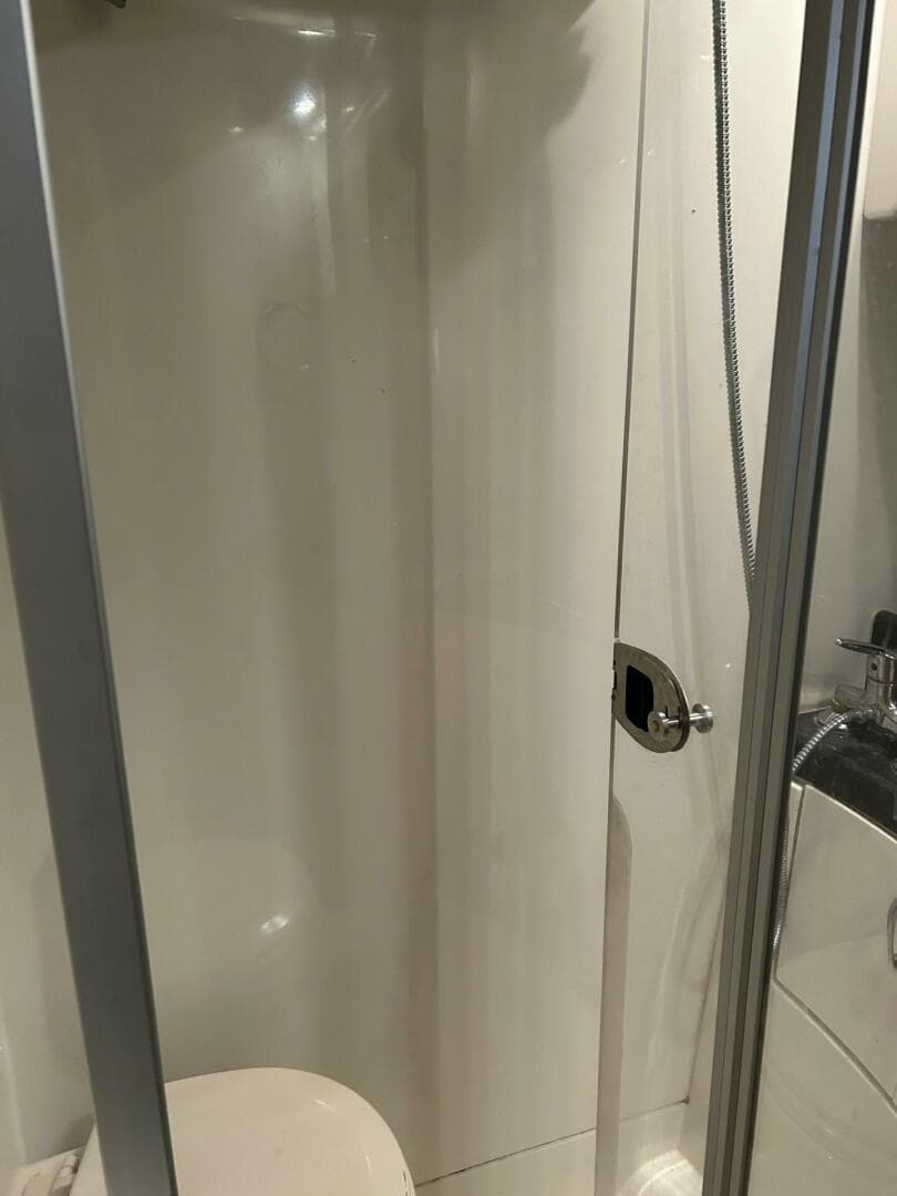 2003 Carver 360 Sport Sedan — photo 16