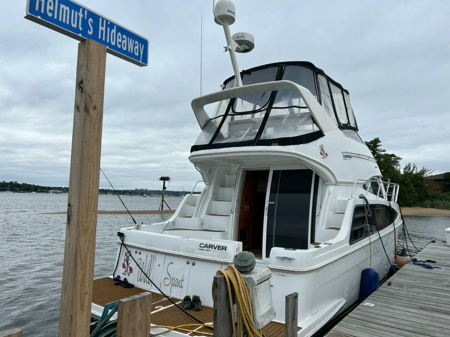 2003 Carver 360 Sport Sedan — photo 3