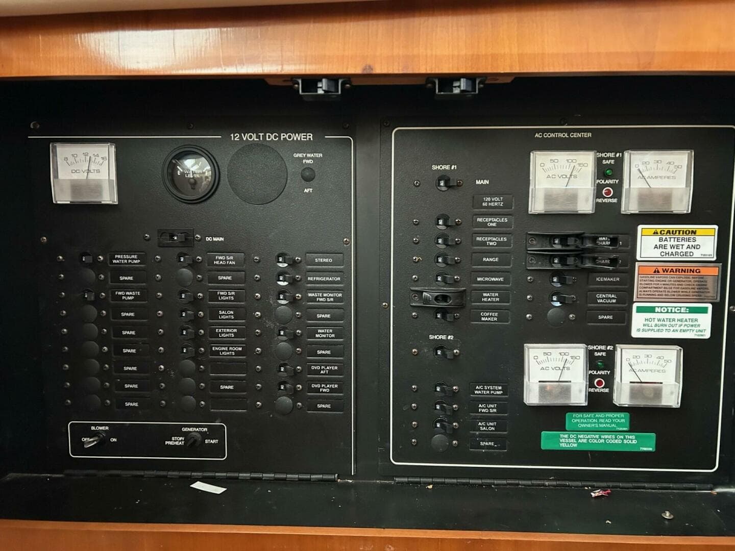 2003 Carver 360 Sport Sedan — photo 13