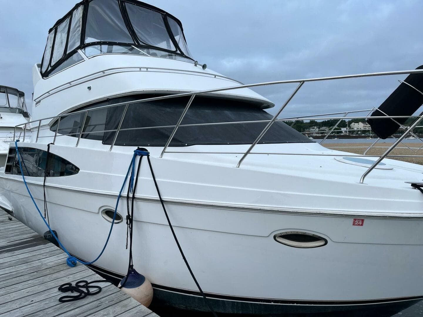 2003 Carver 360 Sport Sedan — photo 4